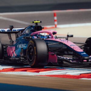colapinto-mania-grips-buenos-aires-ahead-of-landmark-f1-showcase