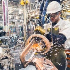indec:-industria-se-desploma-por-octavo-mes-consecutivo-y-baja-8,7%-en-febrero