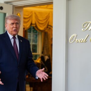 trump-dice-que-posiblemente-se-centre-en-cuba-una-vez-que-solvente-la-guerra-contra-iran