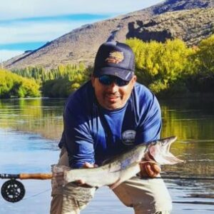 truchas-en-la-confluencia-del-limay-y-traful