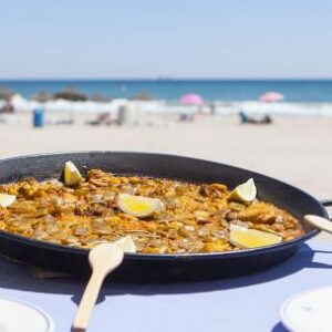 valencia,-el-destino-mediterraneo-que-se-siente-“como-en-casa”:-cultura,-diseno-y-la-cuna-de-la-paella