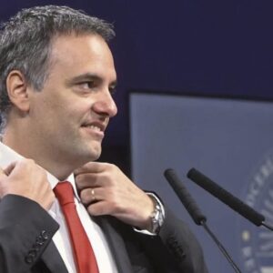 la-justicia-confirmo-que-manuel-adorni-viajo-en-primera-clase-a-aruba-junto-a-toda-su-familia