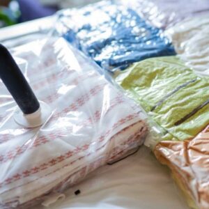 cuanto-salen-las-bolsas-de-vacio-para-ropa:-las-alternativas-para-guardar-las-prendas-de-verano