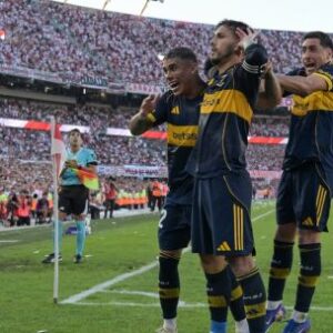 boca-vence-a-river-con-penalti-de-paredes-en-el-superclasico-del-monumental