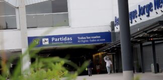 Flight delays expected as state workers union go on 24-hour strike flight-delays-expected-as-state-workers-union-go-on-24-hour-strike