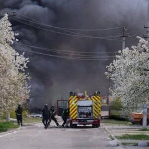 en-direct,-guerra-en-ucrania|-pret-europeen,-reparation-de-loleoduc-droujba,-frappes-nocturnos-rusos-:-le-point-sur-la-situacion-dans-le-pays