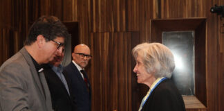 Ana Teresa Torres recibe la Orden Ucab por su trayectoria en literatura y psicología ana-teresa-torres-recibe-la-orden-ucab-por-su-trayectoria-en-literatura-y-psicologia