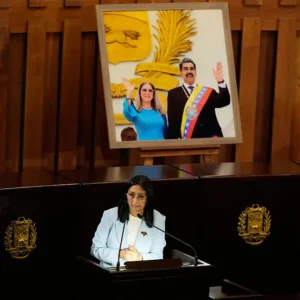 delcy-rodriguez-promueve-reforma-judicial:-abogados-y-defensores-de-ddhh-son-mas-que-escepticos