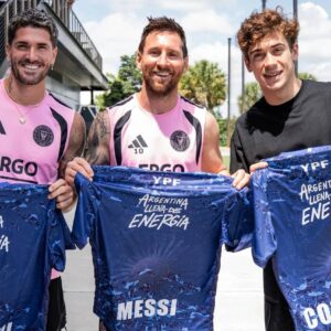 franco-colapinto-meets-up-with-lionel-messi-ahead-of-miami-grand-prix