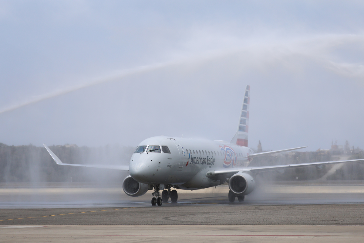 aterriza-en-maiquetia-vuelo-de-american-airlines-que-reabre-conexion-entre-venezuela-y-eeuu