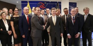 John Barrett, el ojo de Washington en Caracas: ¿Viene a normalizar oa fiscalizar el plan de tres fases? john-barrett,-el-ojo-de-washington-en-caracas:-¿viene-a-normalizar-oa-fiscalizar-el-plan-de-tres-fases?