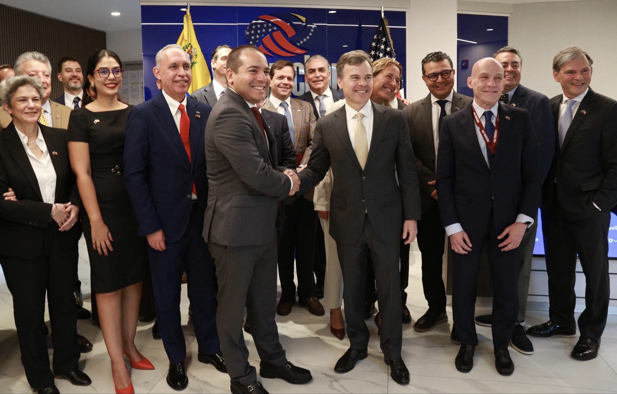 john-barrett,-el-ojo-de-washington-en-caracas:-¿viene-a-normalizar-oa-fiscalizar-el-plan-de-tres-fases?