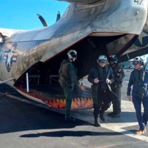milei-visita-el-portaaviones-estadounidense-uss-nimitz-durante-ejercicios-navales-conjuntos-argentina-eeuu.
