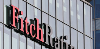 Fitch upgrades Argentinas debt rating to B- fitch-upgrades-argentinas-debt-rating-to-b-