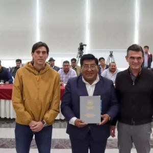 gobierno-logra-acuerdo-con-el-transporte-y-garantiza-combustible
