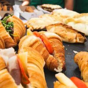 este-finde-vuelve-la-feria-francesa-a-caba-con-un-nuevo-escenario:-el-rosedal
