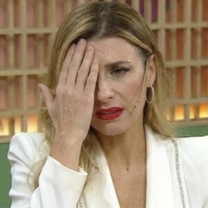 mariana-brey-tiro-una-terrible-burrada-queriendo-defensor-a-adorni-y-la-humillaron-al-aire:-ese-es-el-delito