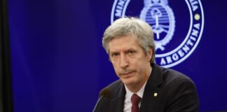 Santiago Bausili: “No es una prioridad levantar el cepo para empresas” santiago-bausili:-“no-es-una-prioridad-levantar-el-cepo-para-empresas”
