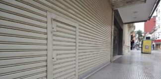 Los escaparates vacíos aumentan en Buenos Aires a medida que se profundiza la crisis minorista los-escaparates-vacios-aumentan-en-buenos-aires-a-medida-que-se-profundiza-la-crisis-minorista