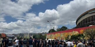 Gremios de la UCV trancan autopista Fajardo para exigir que se cumplan sus exigencias contractuales gremios-de-la-ucv-trancan-autopista-fajardo-para-exigir-que-se-cumplan-sus-exigencias-contractuales