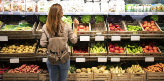 Ventas en supermercados cayeron 5,1% anual en marzo y en shoppings sufrieron su mayor derrumbe desde inicios de 2024 ventas-en-supermercados-cayeron-5,1%-anual-en-marzo-y-en-shoppings-sufrieron-su-mayor-derrumbe-desde-inicios-de-2024