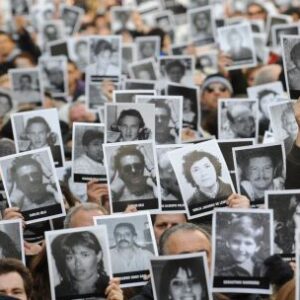 caso-atentado-a-la-amia:-jueces-dan-luz-verde-a-juicio-en-rebeldia-contra-sospechosos