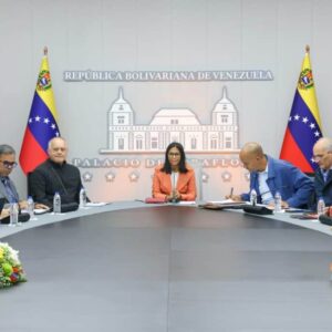 hector-rodriguez-y-anabel-pereira-asumieron-nuevas-funciones-de-control-del-estado