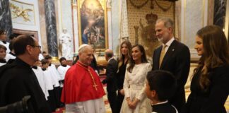 El papa inicia su visita a España con un llamado a abandonar la polarización el-papa-inicia-su-visita-a-espana-con-un-llamado-a-abandonar-la-polarizacion