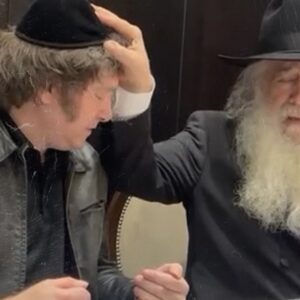 usaran-al-ex-cck-para-un-tributo-al-rebe-de-lubavitch