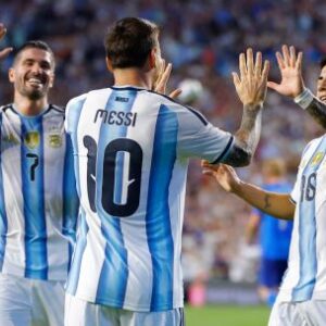 messi-anota-al-regresar-de-una-lesion-y-argentina-vencio-a-islandia-en-el-calentamiento-para-el-mundial
