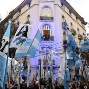 partidarios-y-legisladores-peronistas-renuevan-llamados-para-la-liberacion-de-cristina-fernandez-de-kirchner