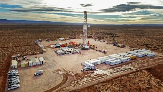 chevron-entre-los-perforadores-para-alimentar-el-proyecto-de-ngl-de-esquisto-en-argentina