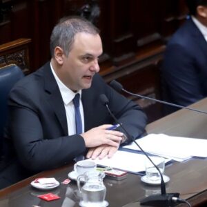 manuel-adorni-declaro-en-2025-ingresos-exentos-de-ganancias-seis-veces-superiores-a-su-salario-como-funcionario