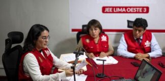 Los candidatos esperan el resultado con el recuento presidencial de Perú al filo de la navaja los-candidatos-esperan-el-resultado-con-el-recuento-presidencial-de-peru-al-filo-de-la-navaja