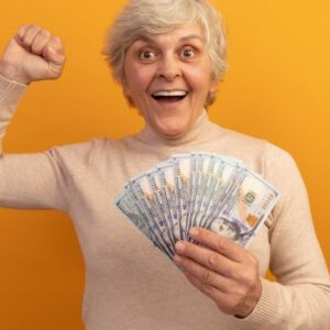 el-metodo-del-ahorro-invertido-para-asegurar-tus-ahorros-en-dolares-apenas-cobras