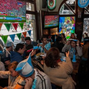 where-to-watch-the-world-cup-in-buenos-aires:-a-local-guide