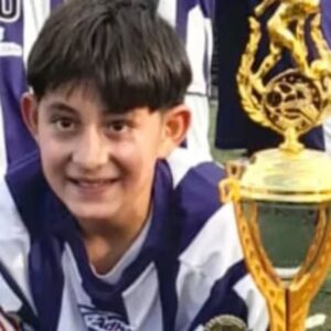 recibio-un-pelotazo-en-el-pecho-y-murio-en-medio-del-partido:-tenia-14-anos