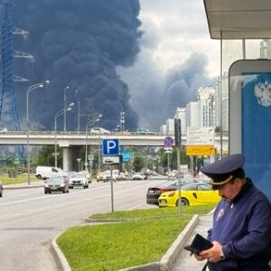 video-les-images-de-la-frappe-ukrainienne-sur-une-raffinerie-de-petrole-de-la-banlieue-de-moscou