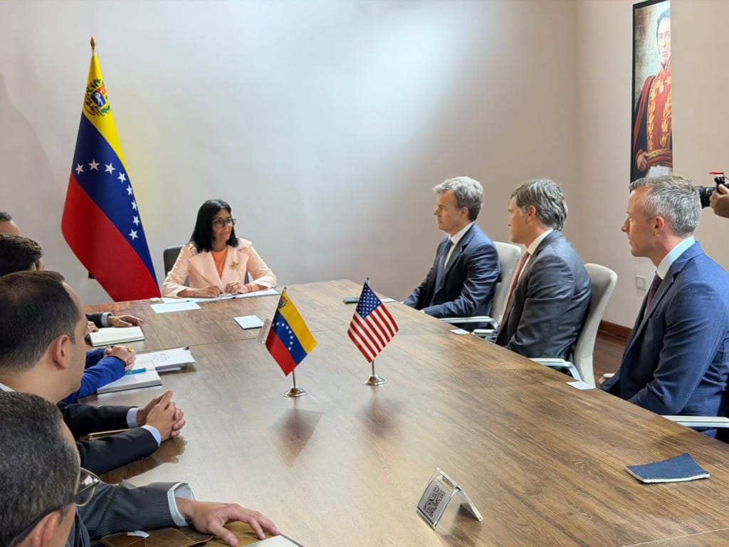 funcionarios-de-la-casa-blanca-se-reunen-con-el-interinato-para-impulsar-la-recuperacion-economica