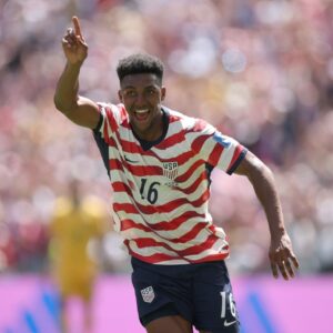 world-cup-2026:-us-flies-to-round-of-32-after-beating-australia-2-0
