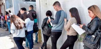 Volvió a caer el empleo formal y el salario mínimo perdió casi 40% de poder de compra volvio-a-caer-el-empleo-formal-y-el-salario-minimo-perdio-casi-40%-de-poder-de-compra