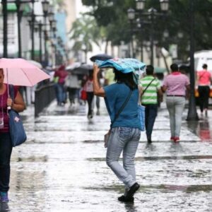 ondas-17-y-18-mas-polvo-del-sahara-complican-situacion-meteorologica-en-venezuela