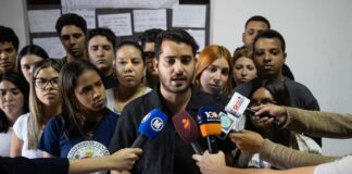 Estudiantes evitan conferencia sobre Nicolás Maduro en la UCV estudiantes-evitan-conferencia-sobre-nicolas-maduro-en-la-ucv