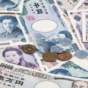 el-yen-roza-minimos-de-40-anos-y-japon-advierte-que-tomara-medidas-firmes-junto-a-eeuu