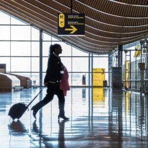 turismo:-en-mayo-llegaron-mas-extranjeros-y-cayo-la-salida-de-argentinos,-pero-el-saldo-siguio-en-rojo