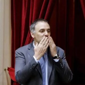 manuel-adorni-finalmente-dimite-como-jefe-de-gabinete-tras-meses-de-escandalo