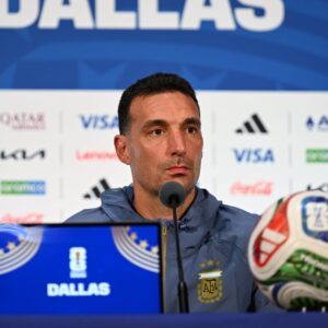 scaloni-on-argentina-moving-on-to-knockout-stage:-a-different-world-cup-begins