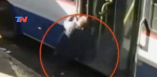 Una mujer de 74 años intentó bajar de un colectivo y terminó internada. una-mujer-de-74-anos-intento-bajar-de-un-colectivo-y-termino-internada.