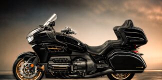 China crea la primera motocicleta de producción con motor bóxer de 8 cilindros del mundo: parece un avión y recorre más de 400 km. china-crea-la-primera-motocicleta-de-produccion-con-motor-boxer-de-8-cilindros-del-mundo:-parece-un-avion-y-recorre-mas-de-400-km.