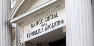 Dólar: el BCRA compró el mayor monto en 30 ruedas y se quedó con el 57% del volumen del MLC dolar:-el-bcra-compro-el-mayor-monto-en-30-ruedas-y-se-quedo-con-el-57%-del-volumen-del-mlc